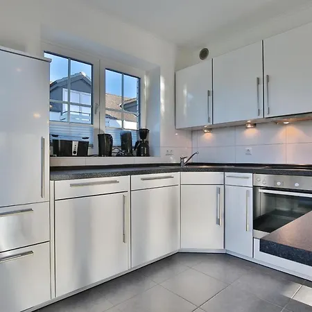 Apartment Mare Mare 3 *